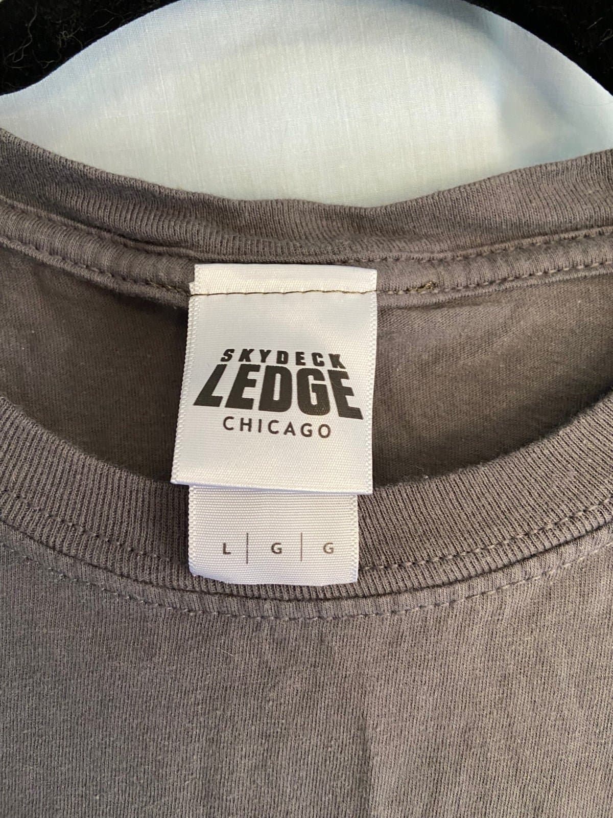 Upcycled Sky deck ledge tshirt - Thumbnail 4