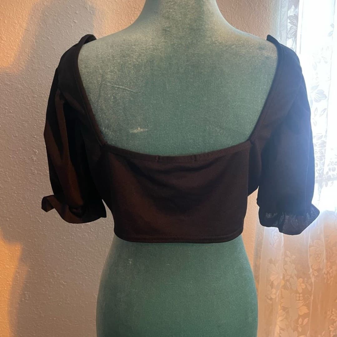 Missguided: black crop top with puff sleeves - Thumbnail 3