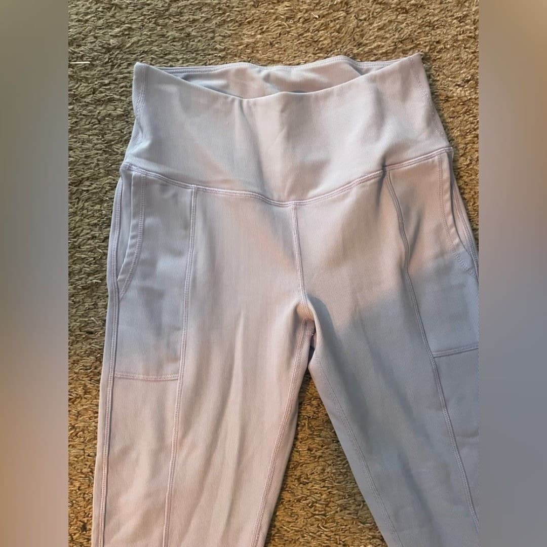 Modern balance: light pink leggings - Thumbnail 2