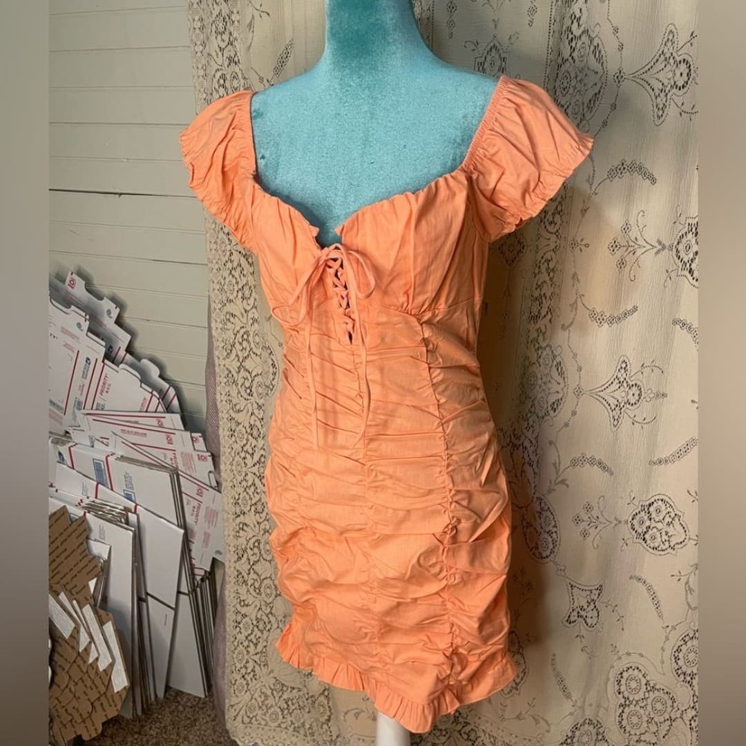 Haute monde: mini salmon ruched milkmaid dress - Thumbnail 2