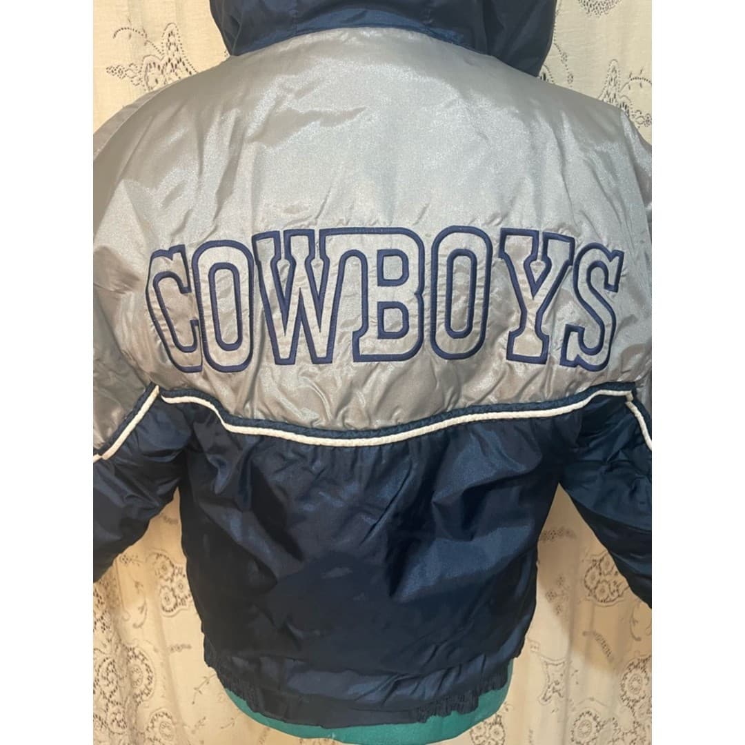 Game day: Dallas Cowboys Kids Navy and Silver Hooded Puffer Jacket - Thumbnail 5