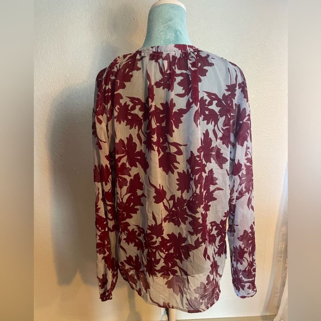 A new day: floral sheer top - Thumbnail 3