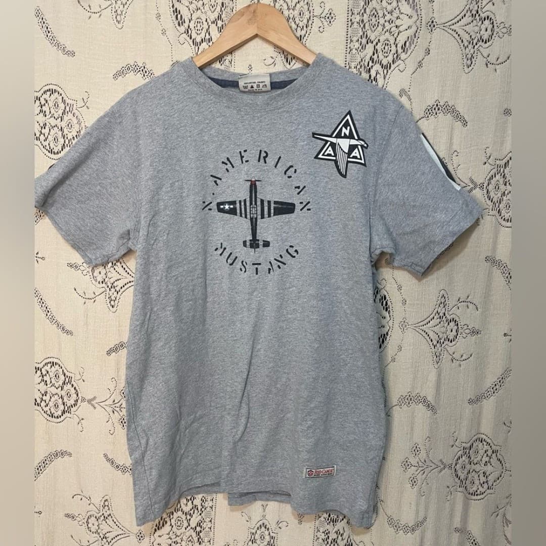 Red Canoe: American Mustang Grey Graphic Crewneck T-Shirt - Image 1