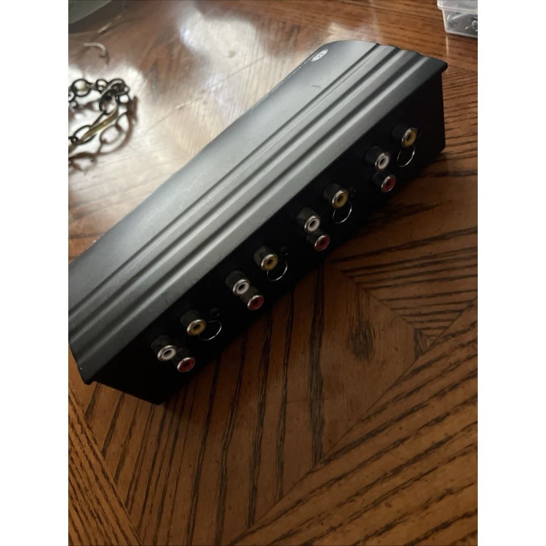 GE Pro 4-Device A/S Switch For Retro Gaming - Thumbnail 2