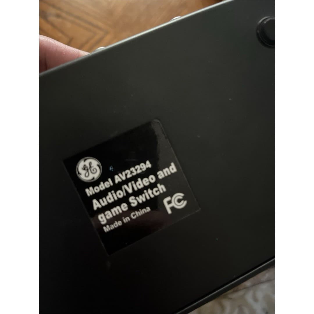 GE Pro 4-Device A/S Switch For Retro Gaming - Thumbnail 3