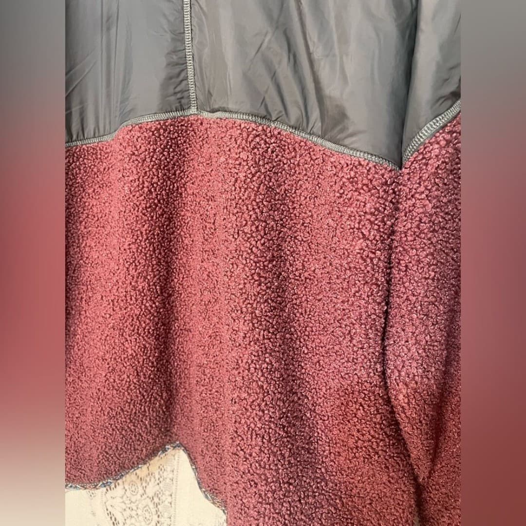 Buc-ees: Cozy Two-Tone Sherpa Jacket - Burgundy and Charcoal - Thumbnail 4