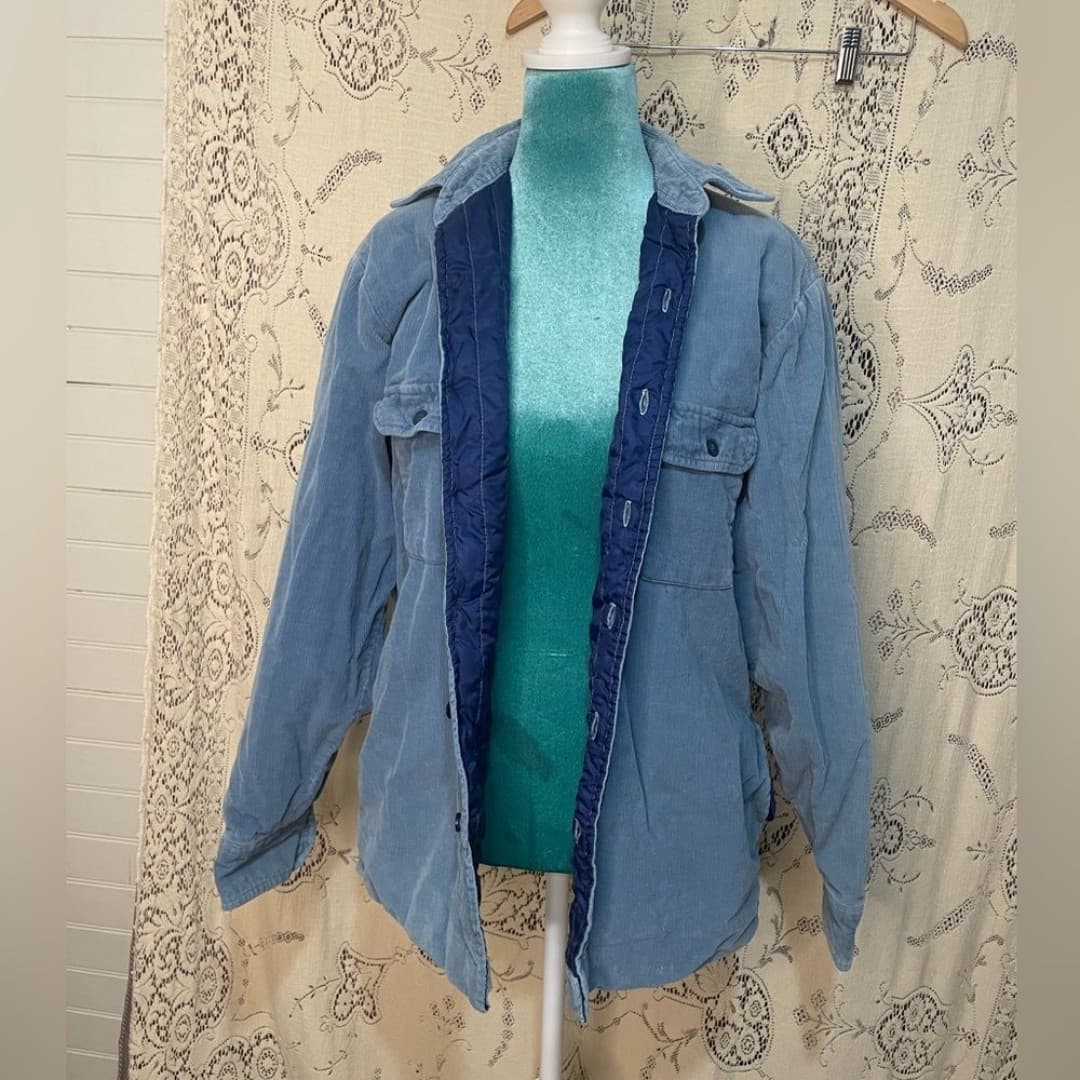Country touch: vintage Light Blue Corduroy Shacket with Navy Quilted Lining - Image 1