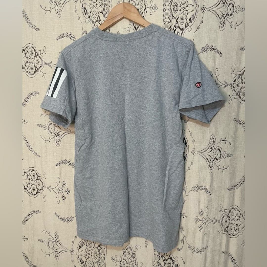 Red Canoe: American Mustang Grey Graphic Crewneck T-Shirt - Thumbnail 3