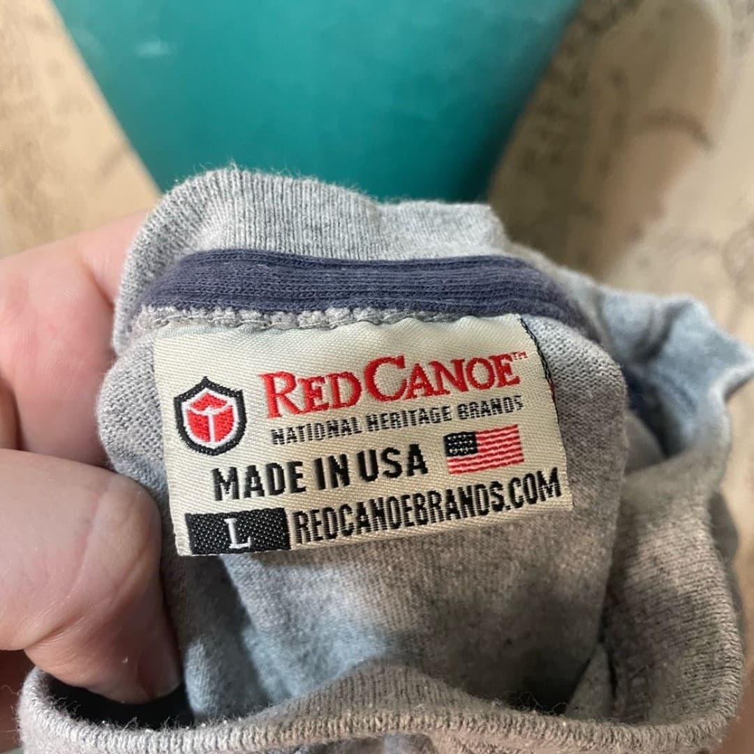 Red Canoe: American Mustang Grey Graphic Crewneck T-Shirt - Thumbnail 6