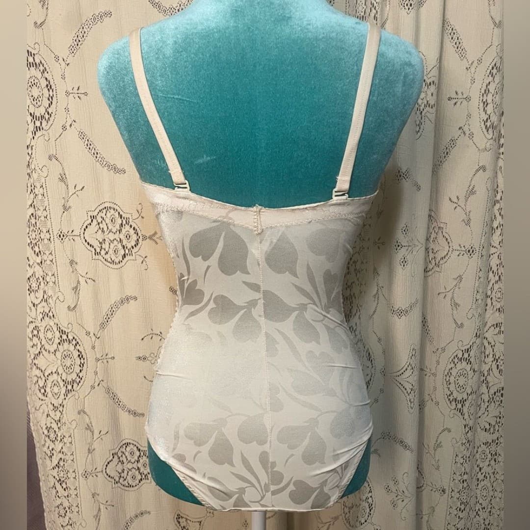 Flexees: vintage beige bodysuit - Thumbnail 4