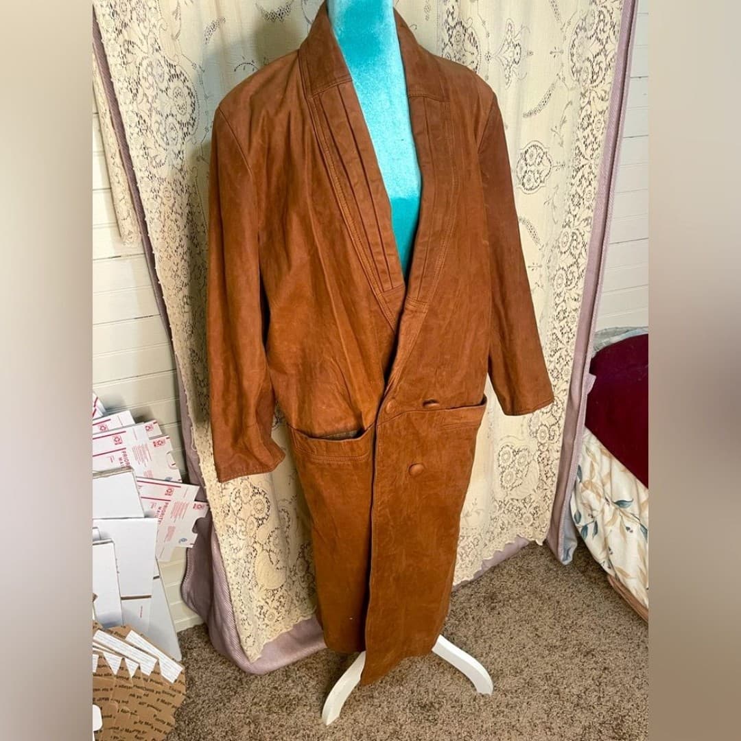 Paris sport club: vintage 80s leather trench - Image 1