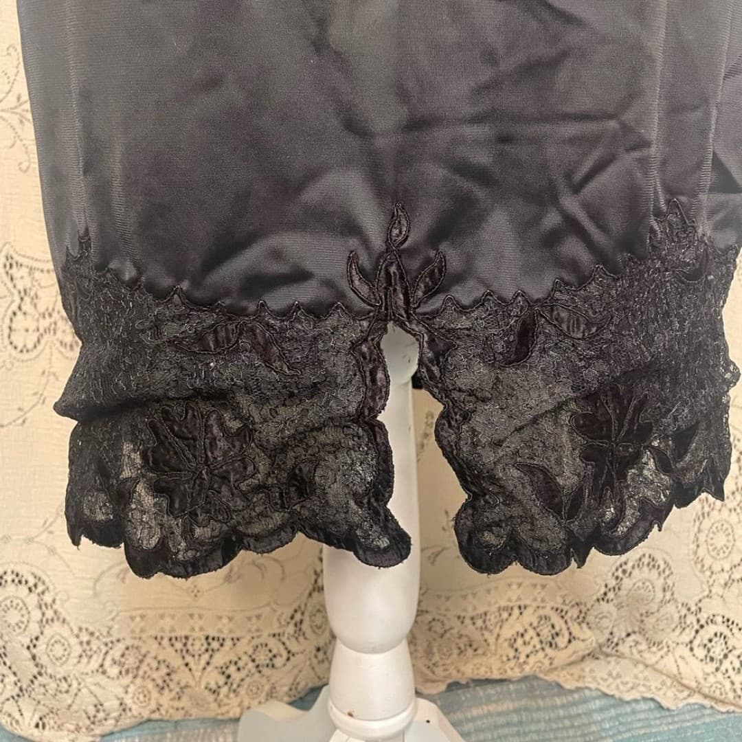 Vintage midi slip with lace and beading - Thumbnail 6