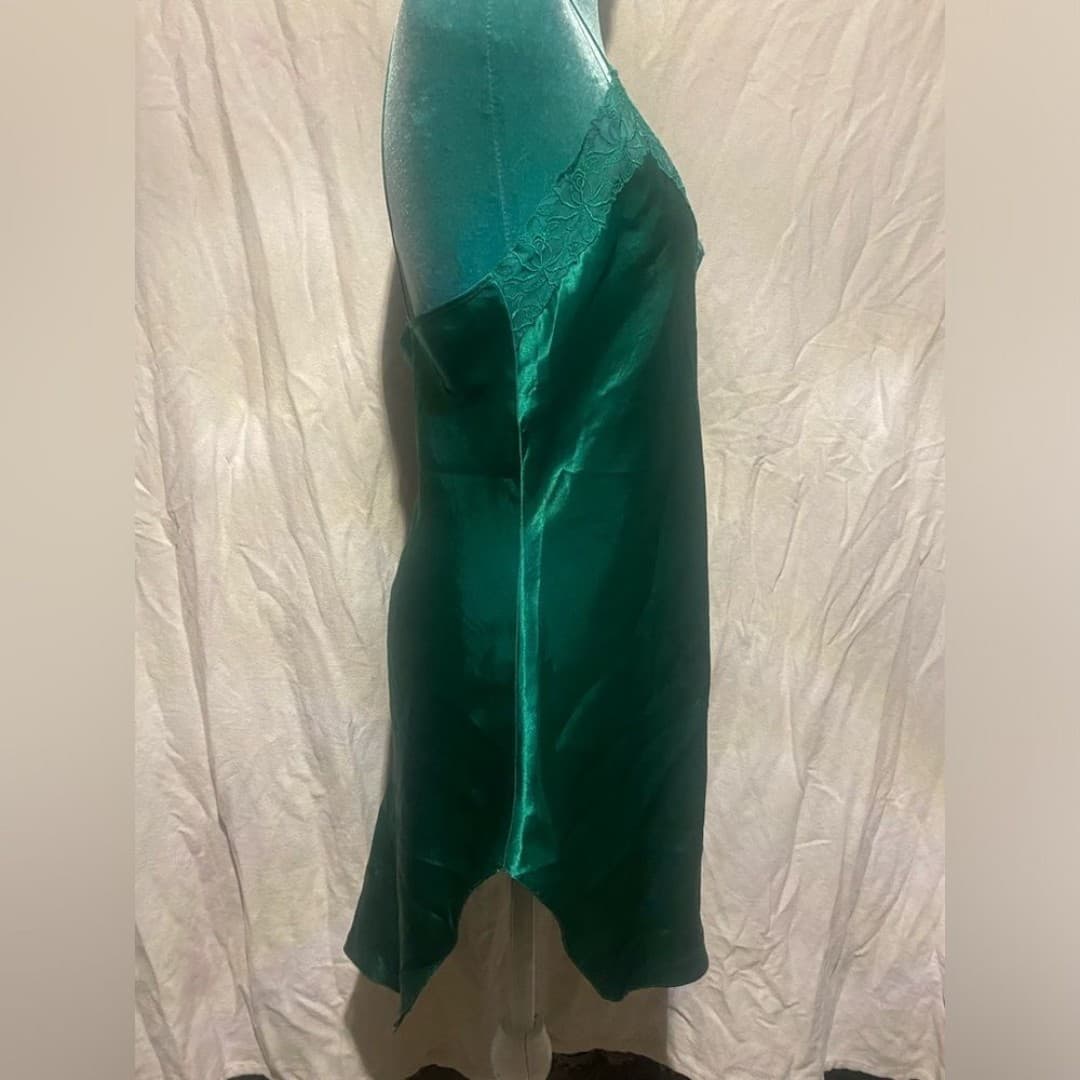 Victoria’s secrets: vintage emerald mini slip 6 - Thumbnail 4