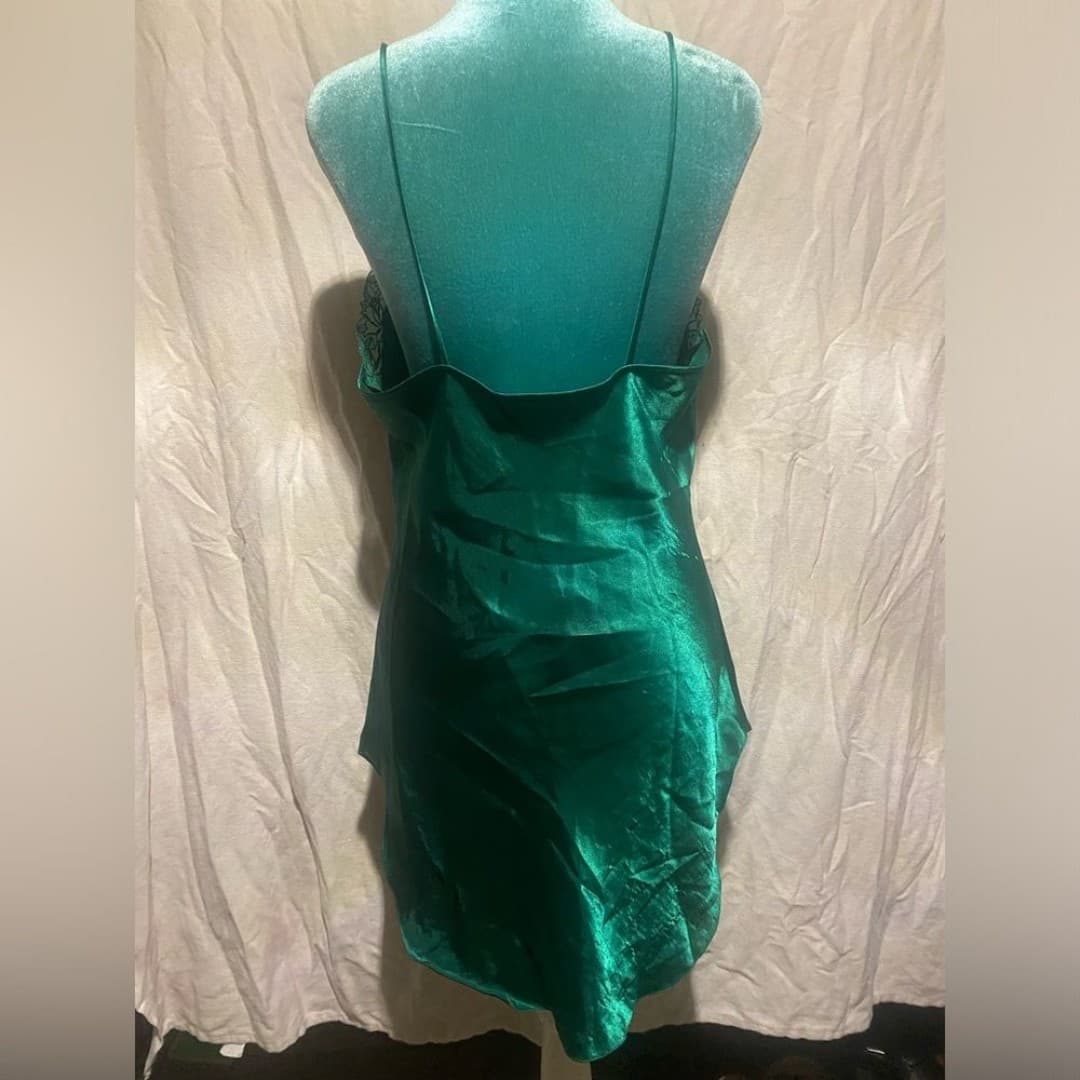 Victoria’s secrets: vintage emerald mini slip 6 - Thumbnail 3