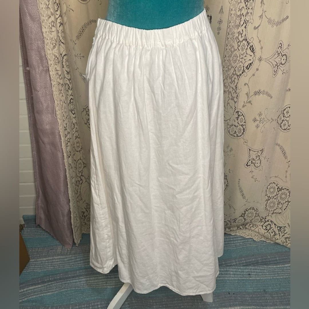 Lauren Conrad: NWT midi skirt - Thumbnail 3
