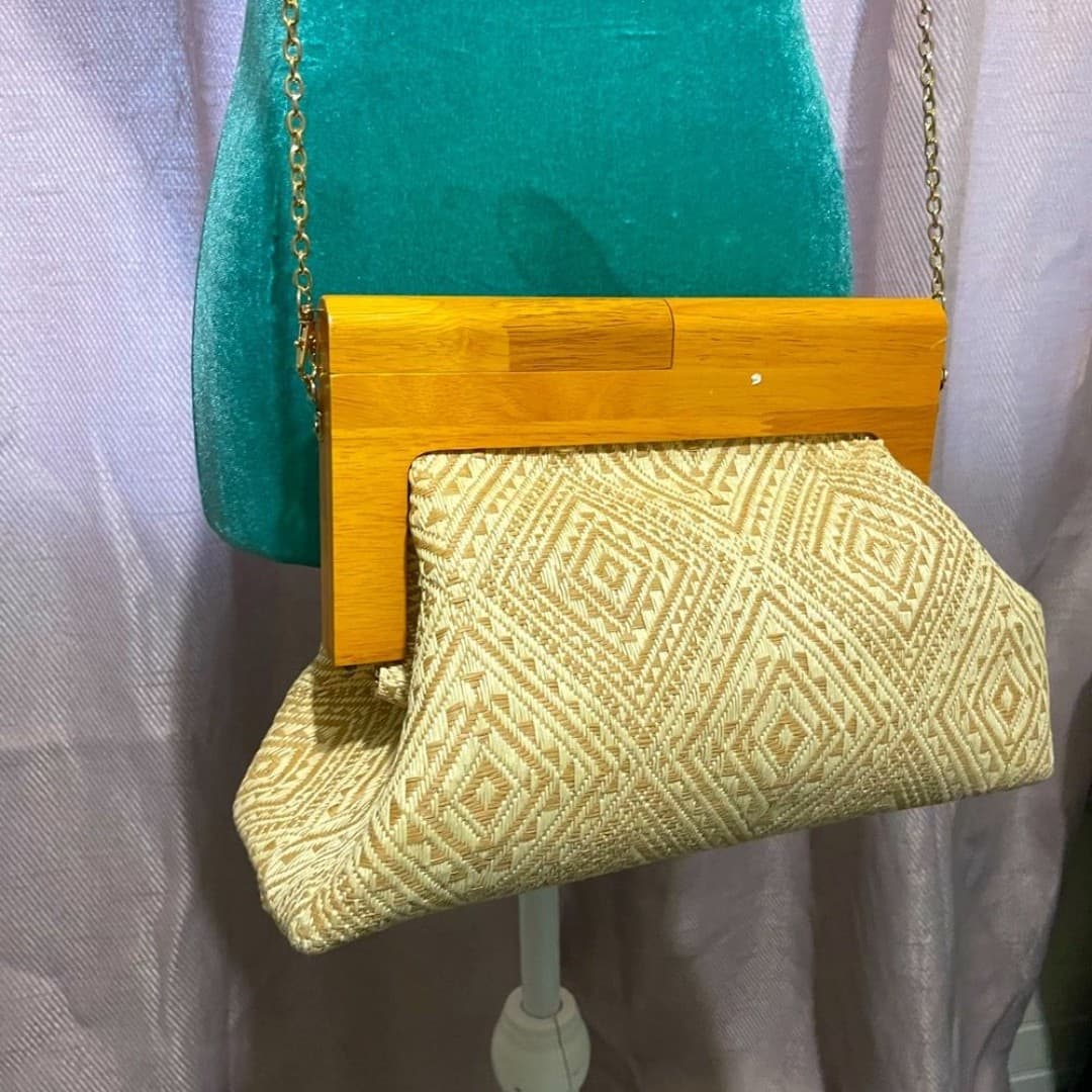 Urban expressions: cute wood handle purse - Image 1