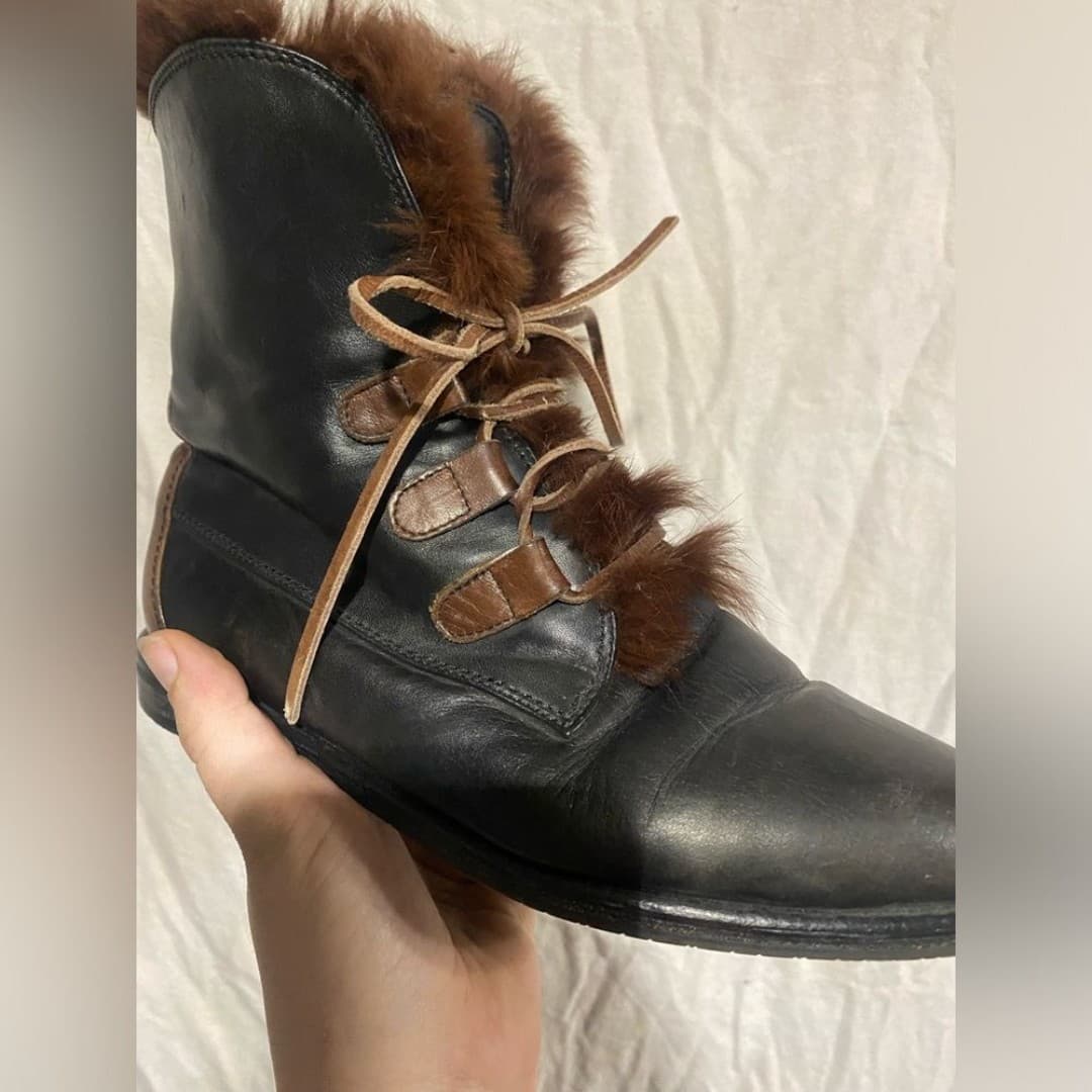 Vintage boots with fo fur and leather laces - Thumbnail 7