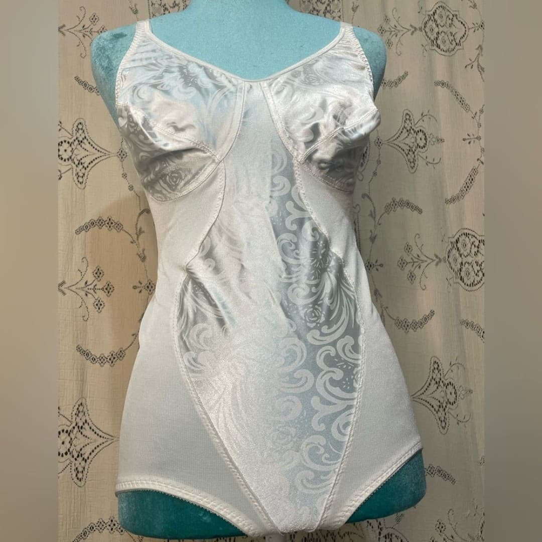 Cupid: vintage white bodysuit 2-4 - Thumbnail 3