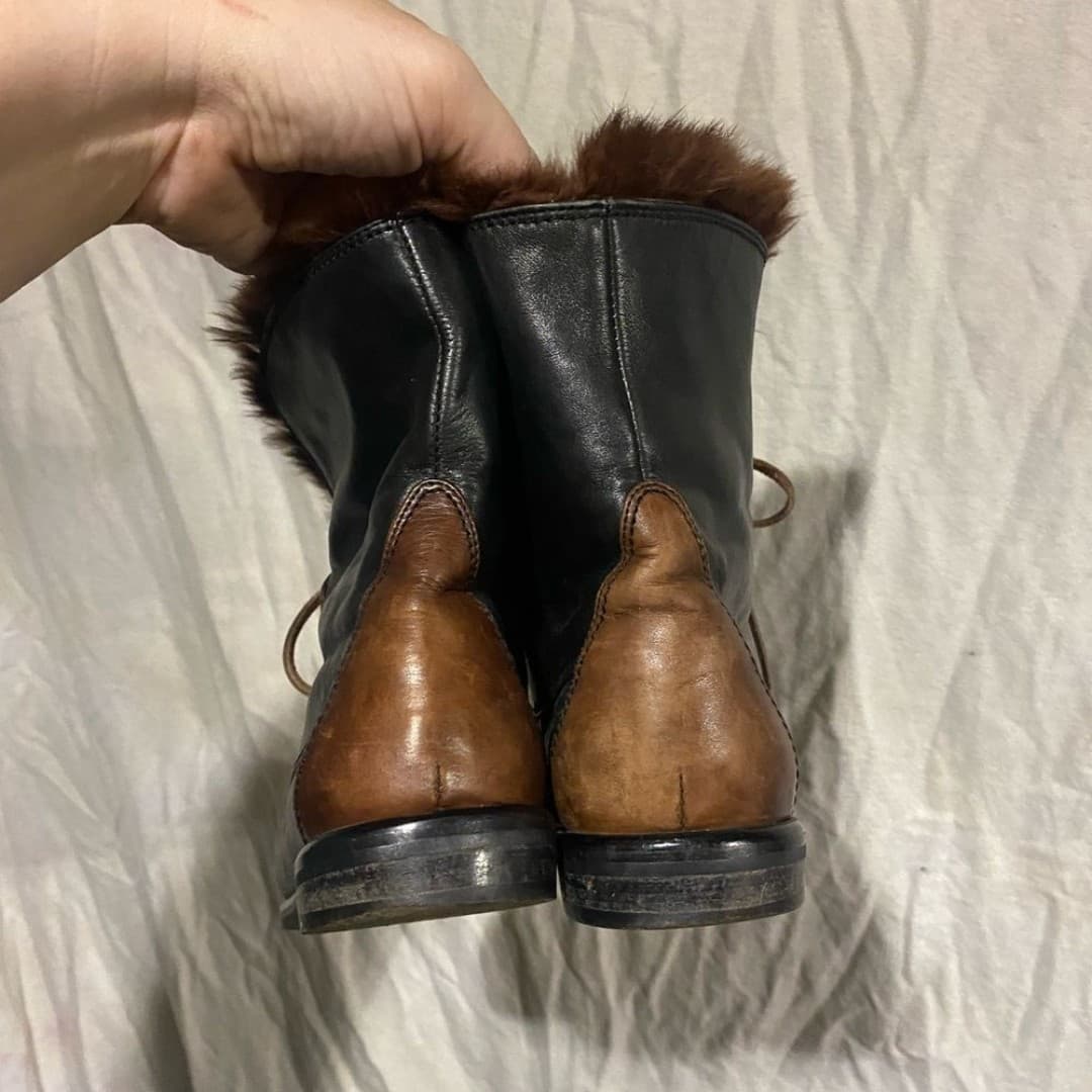 Vintage boots with fo fur and leather laces - Thumbnail 3