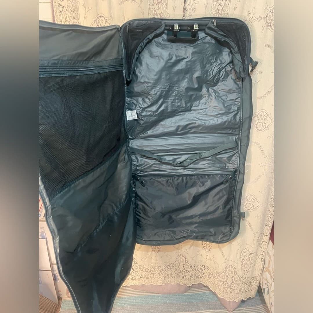 Atlantic: dark army green vintage wardrobe bag - Thumbnail 6