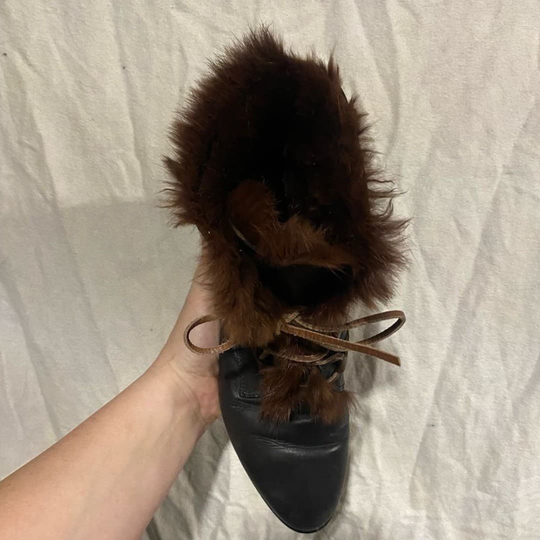 Vintage boots with fo fur and leather laces - Thumbnail 6