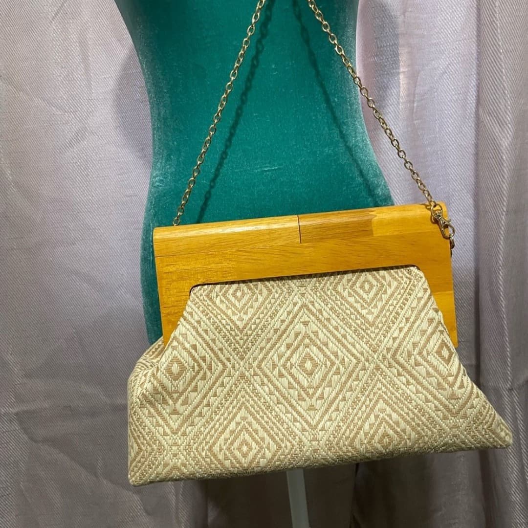 Urban expressions: cute wood handle purse - Thumbnail 3