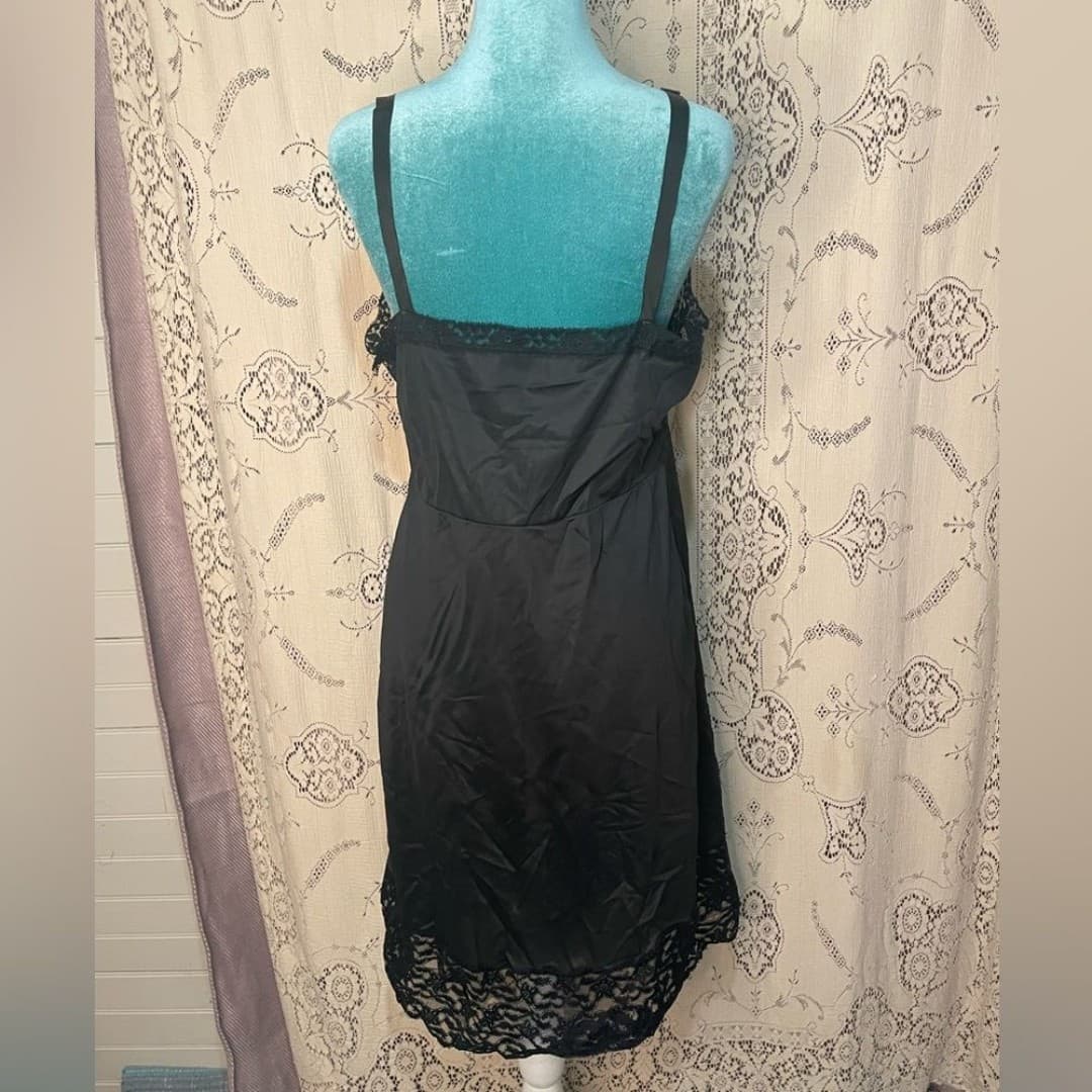 Charmode: vintage black slip with embroidered details - Thumbnail 5