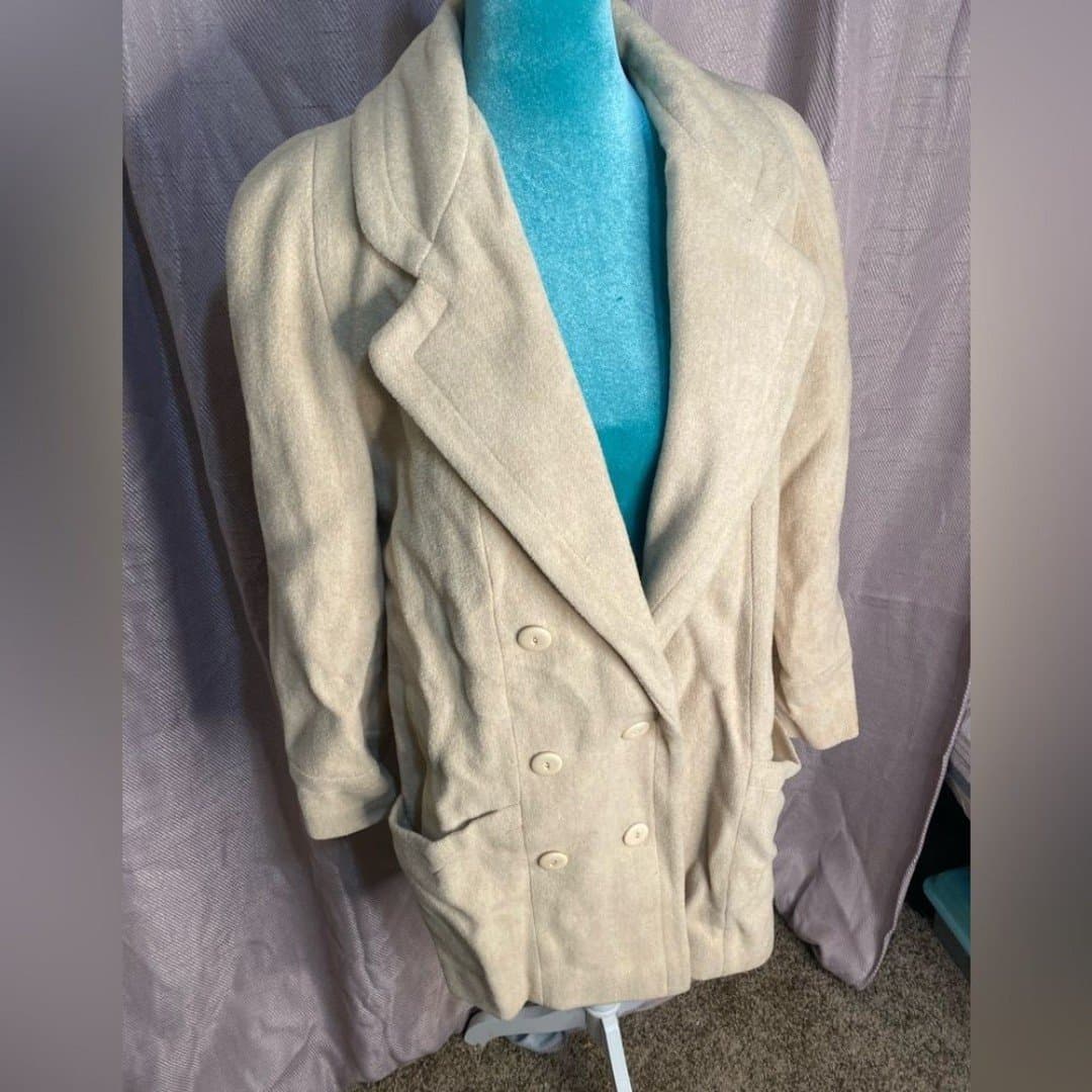 Alorna: vintage cream wool blend coat - Thumbnail 2