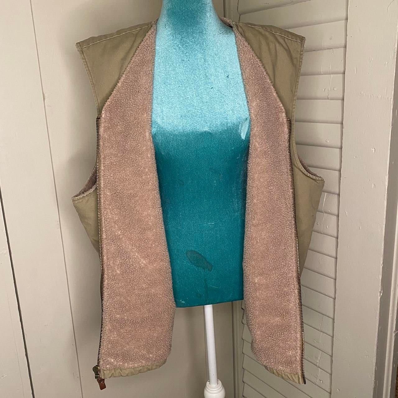 Woolrich Men's Cream and Tan vest - Thumbnail 4