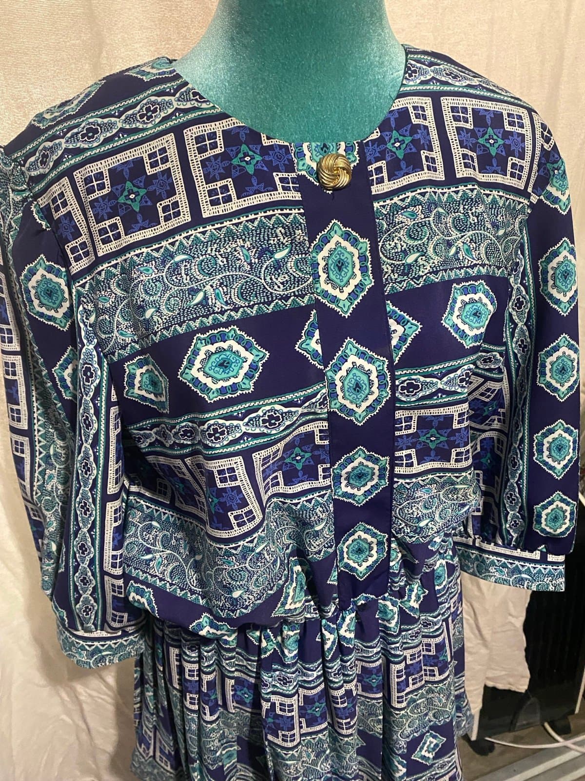 Breli Originals: vintage dress altered to a mini - Thumbnail 2