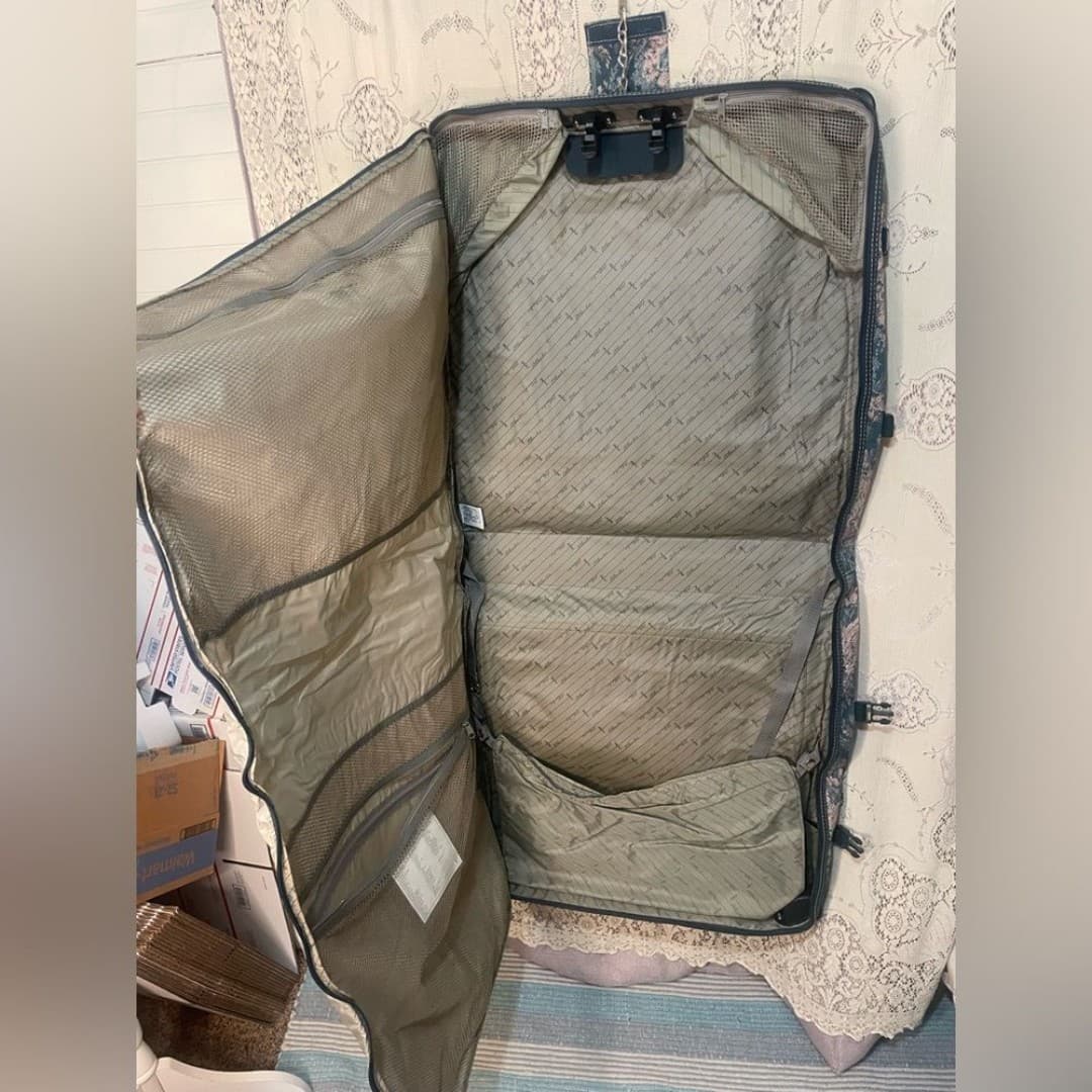 Atlantic: vintage floral wardrobe bag - Thumbnail 8