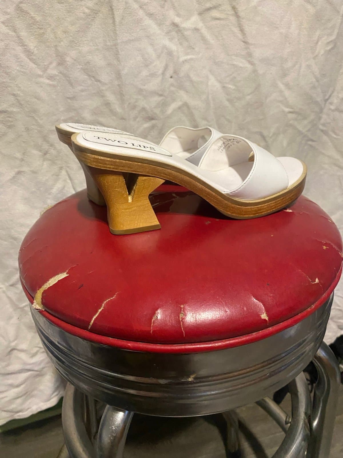 Two lips: vintage 80s leather heels - Thumbnail 3