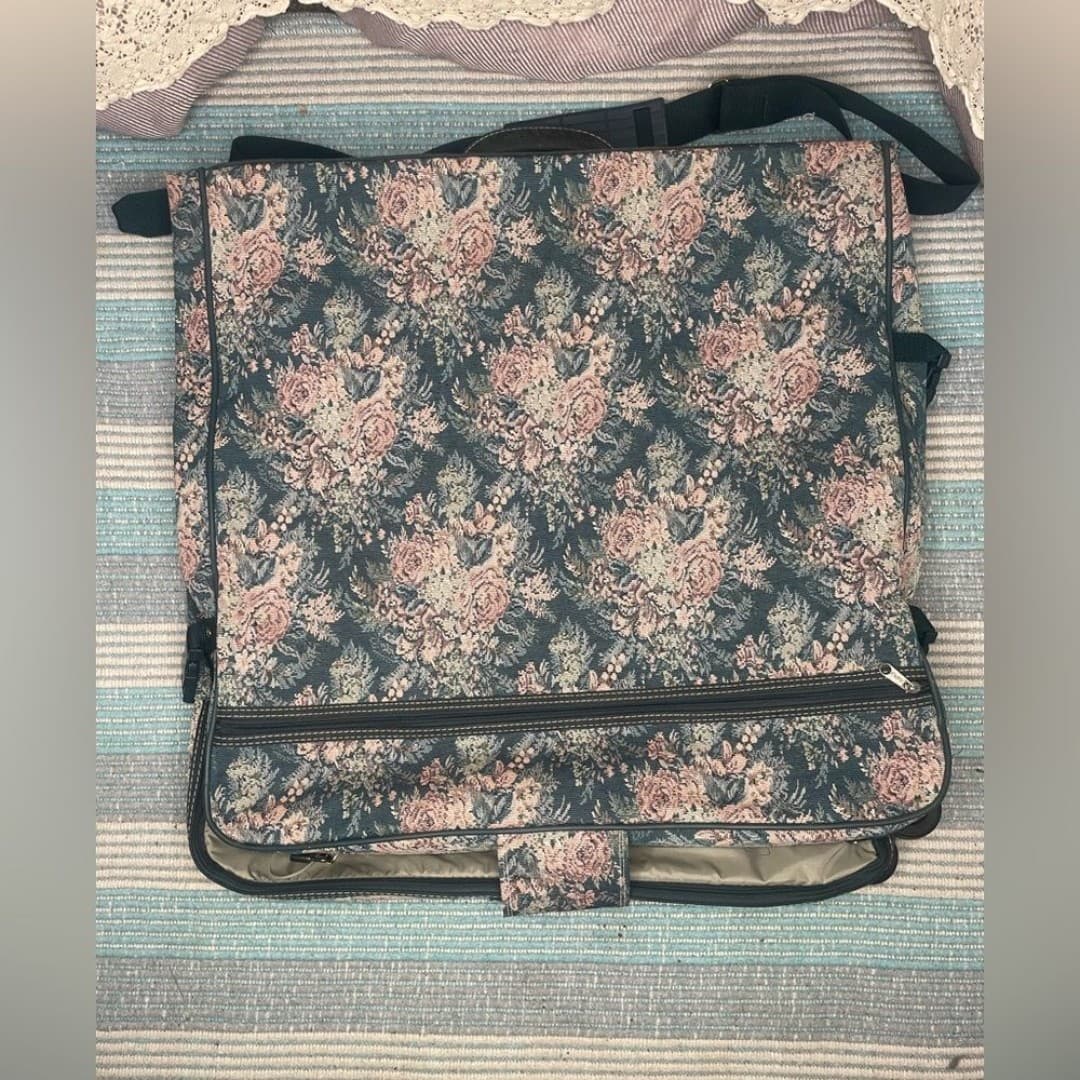 Atlantic: vintage floral wardrobe bag - Thumbnail 3