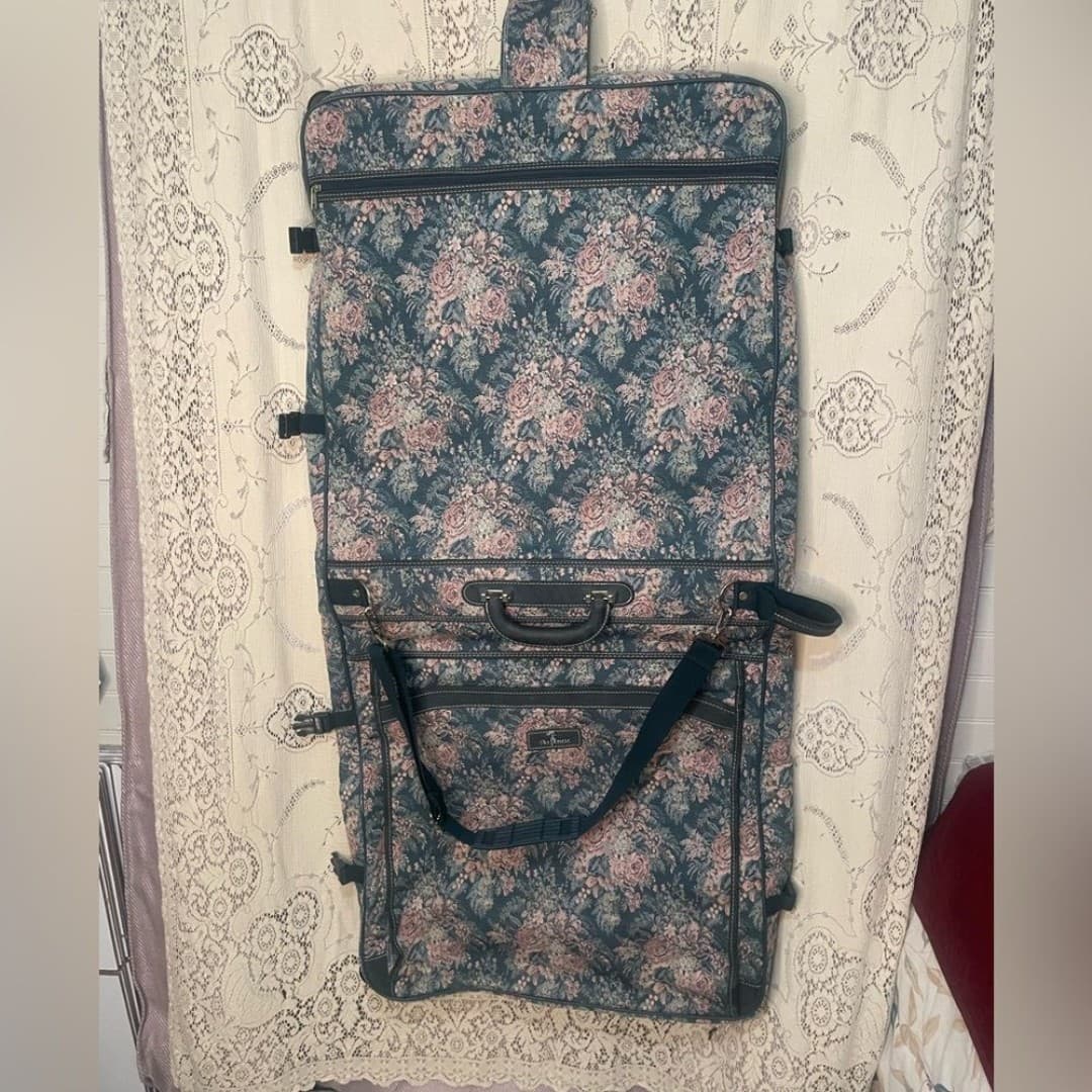 Atlantic: vintage floral wardrobe bag - Thumbnail 11