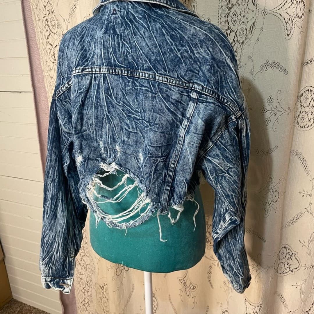 Signature 8: distressed acid washed denim jacket - Thumbnail 5