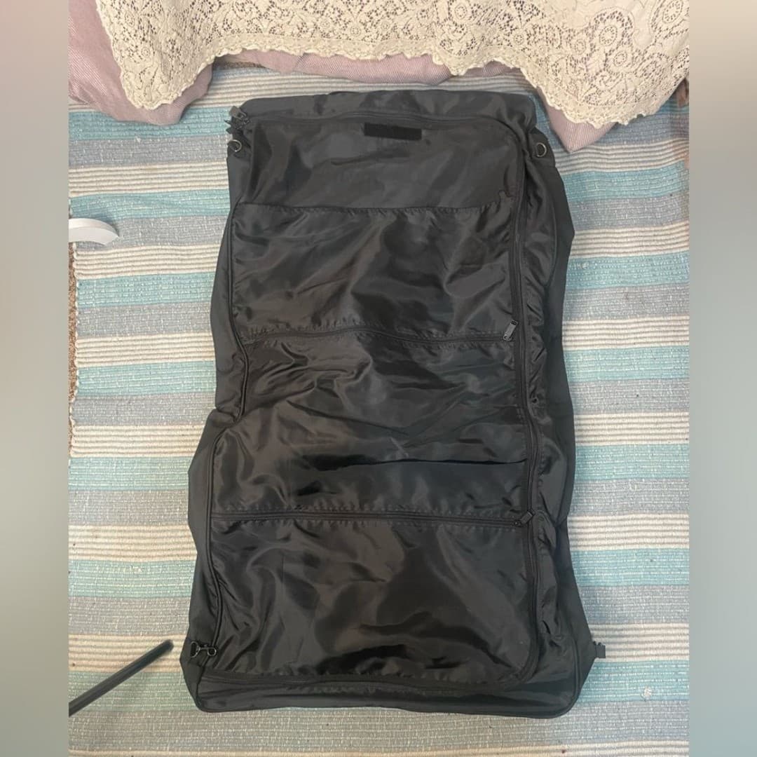 Korus: vintage wardrobe bag with suede leather accents - Thumbnail 4