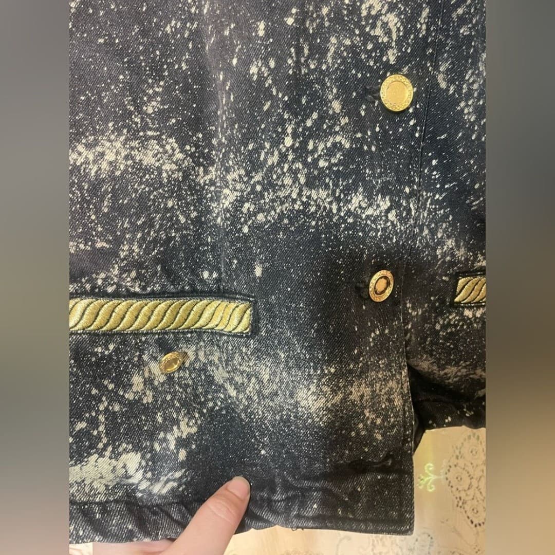 Venezia: vintage up-cycled oversized denim jacket - Thumbnail 5