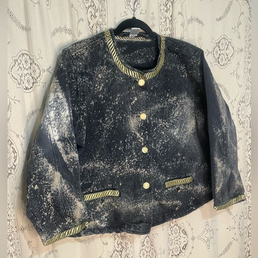 Venezia: vintage up-cycled oversized denim jacket - Thumbnail 2
