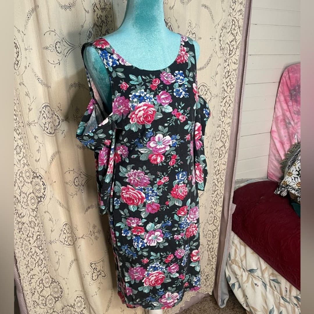 Urban outfitters: floral dress from vintage fabric - Thumbnail 2