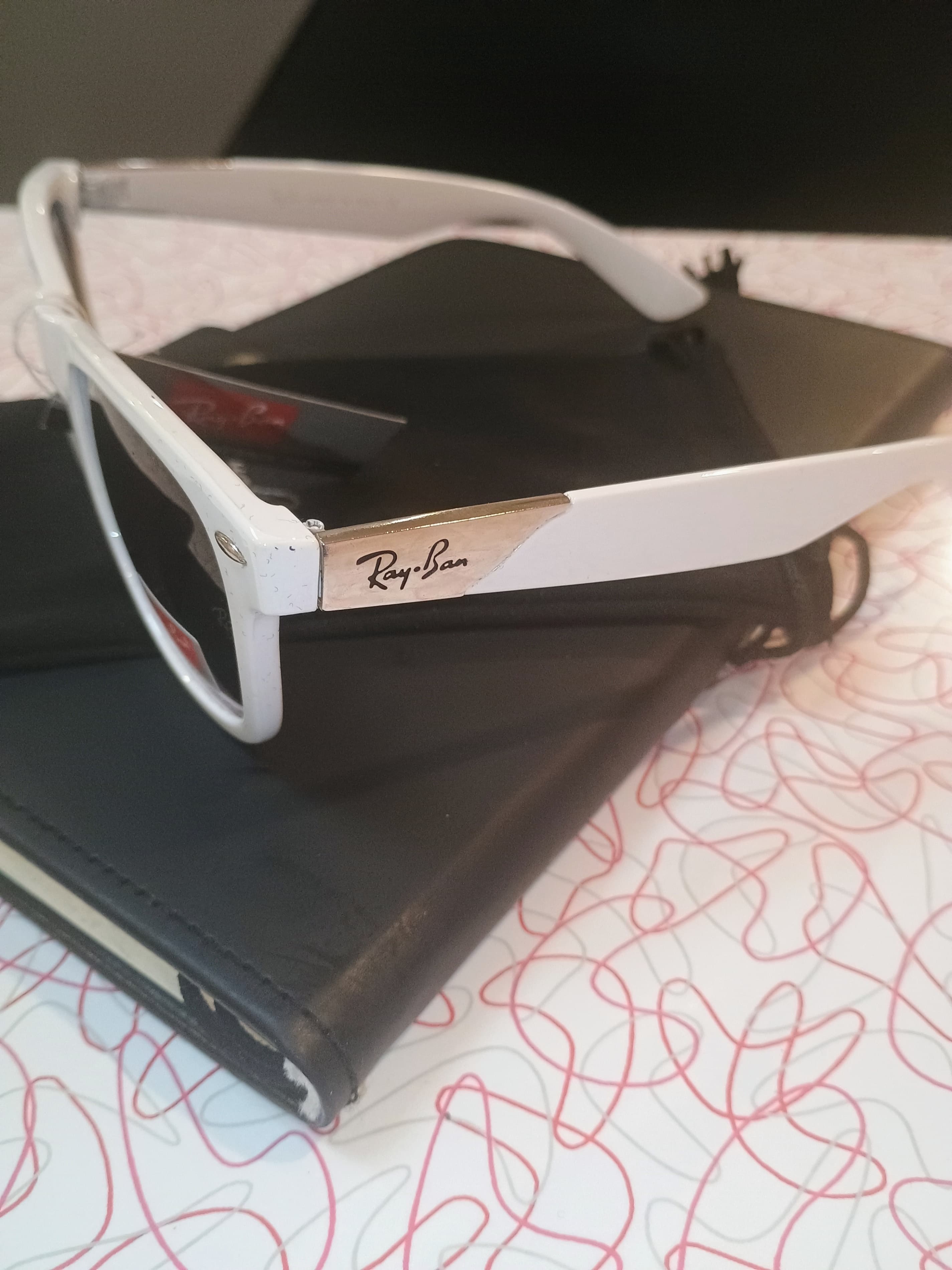 Ray-Ban White Frame Sunglasses with Case - Thumbnail 3