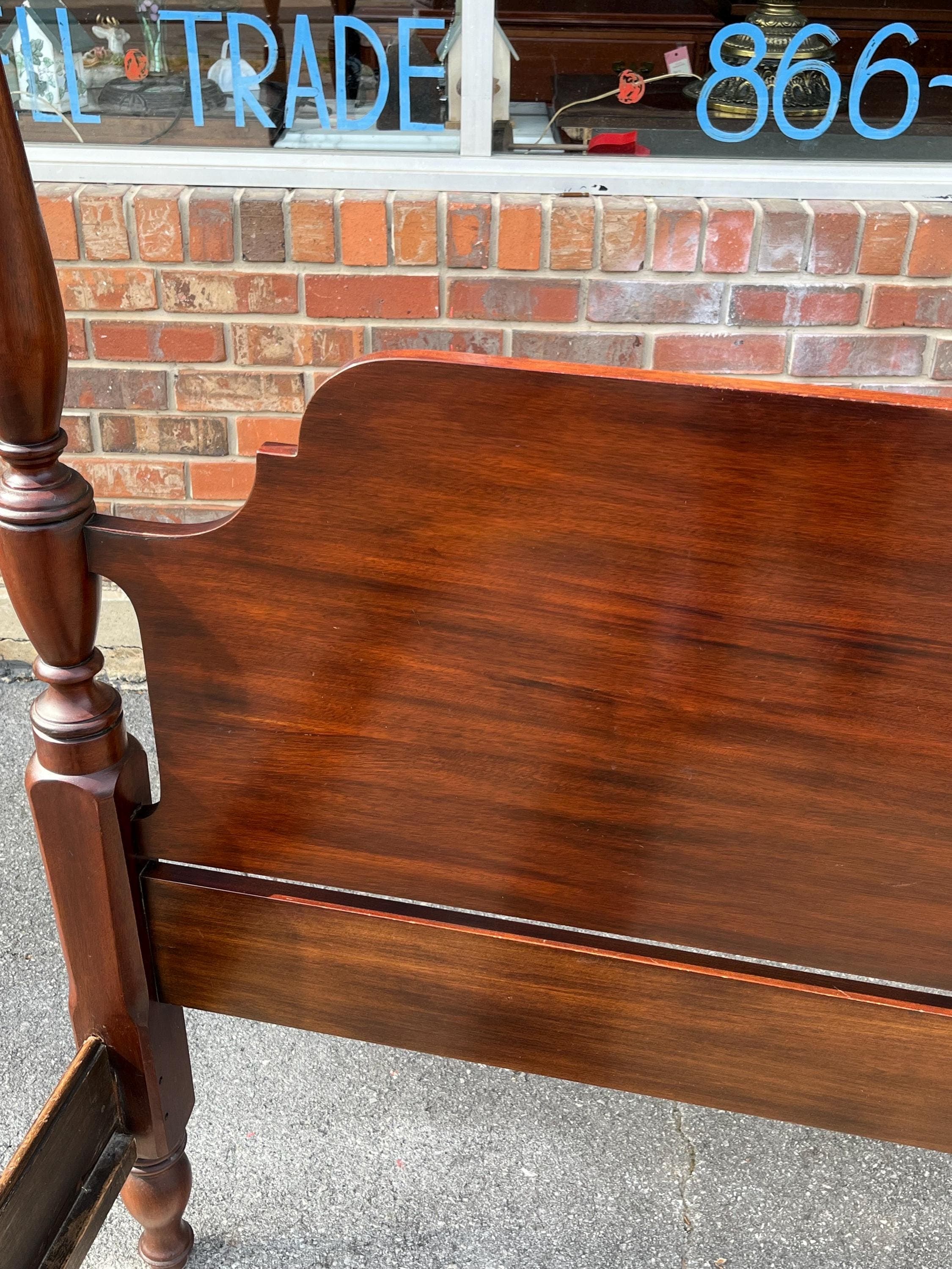 Henkel Harris Virginia Galleries Solid Mahogany King Size Four Poster Bed - Thumbnail 10