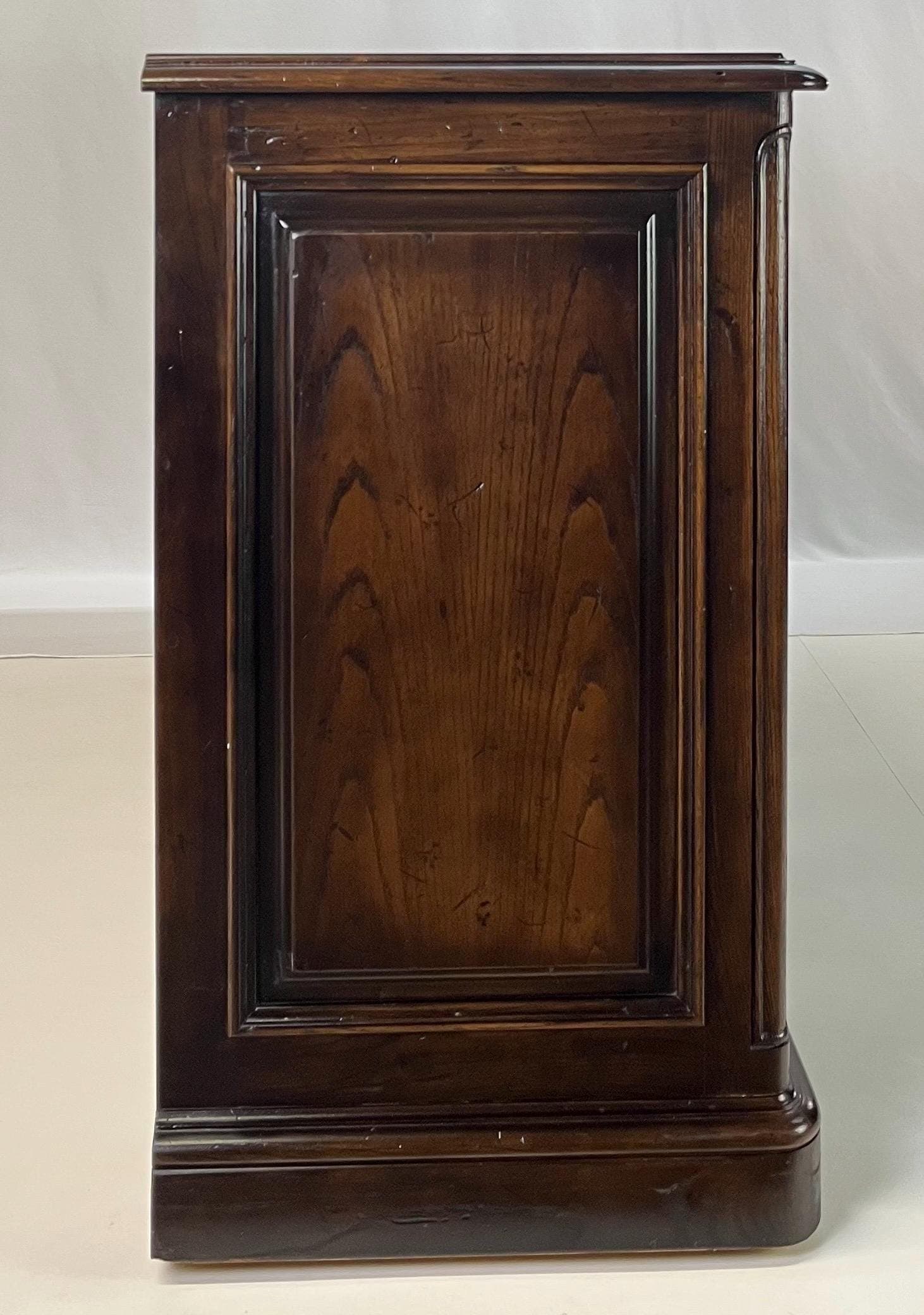 Henredon "Four Centuries" French Provincial Solid Ash Sideboard / Buffet - Thumbnail 4