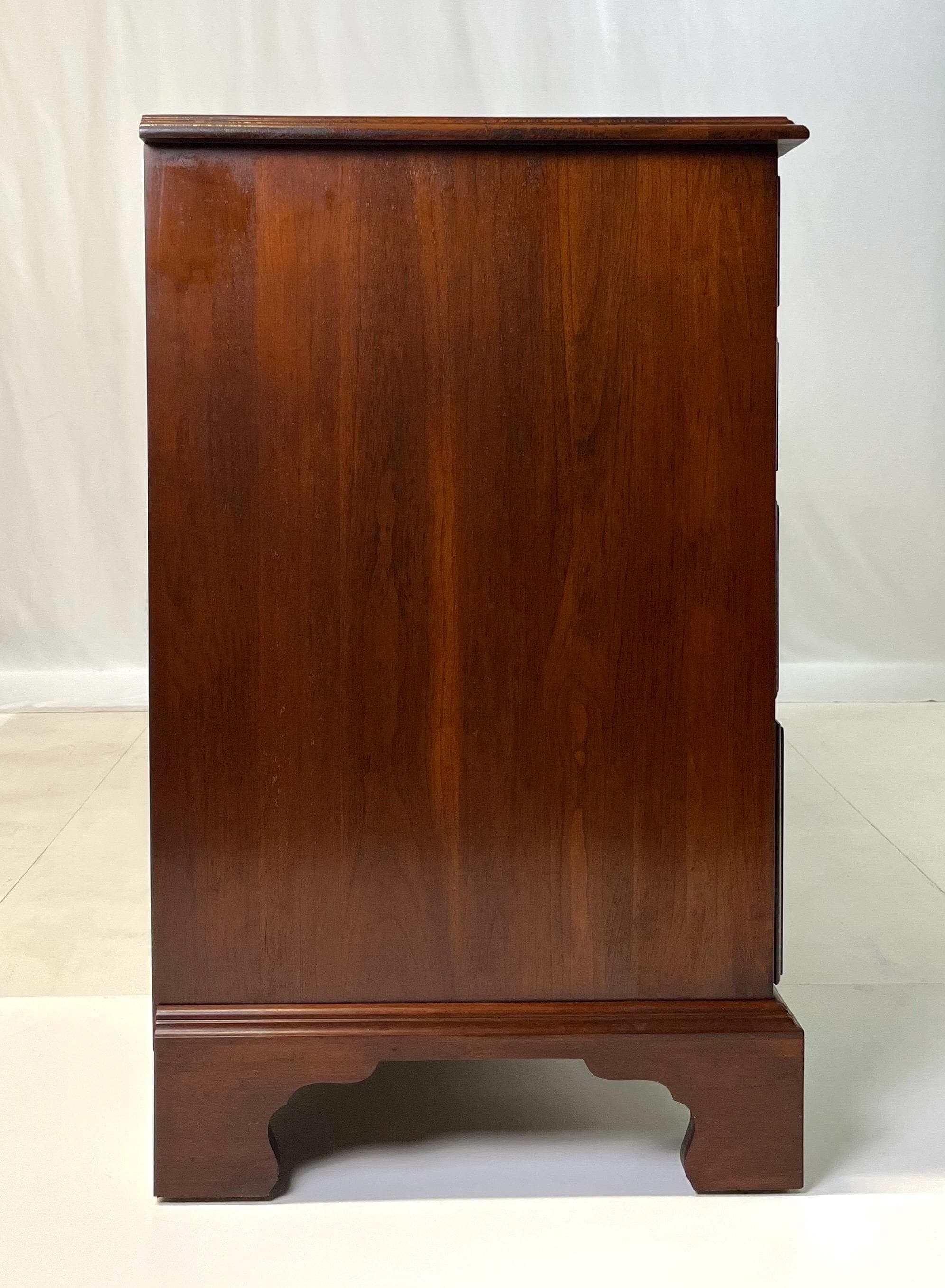 Henkel Harris Virginia Galleries Solid Wild Black Cherry Triple Dresser - Thumbnail 4