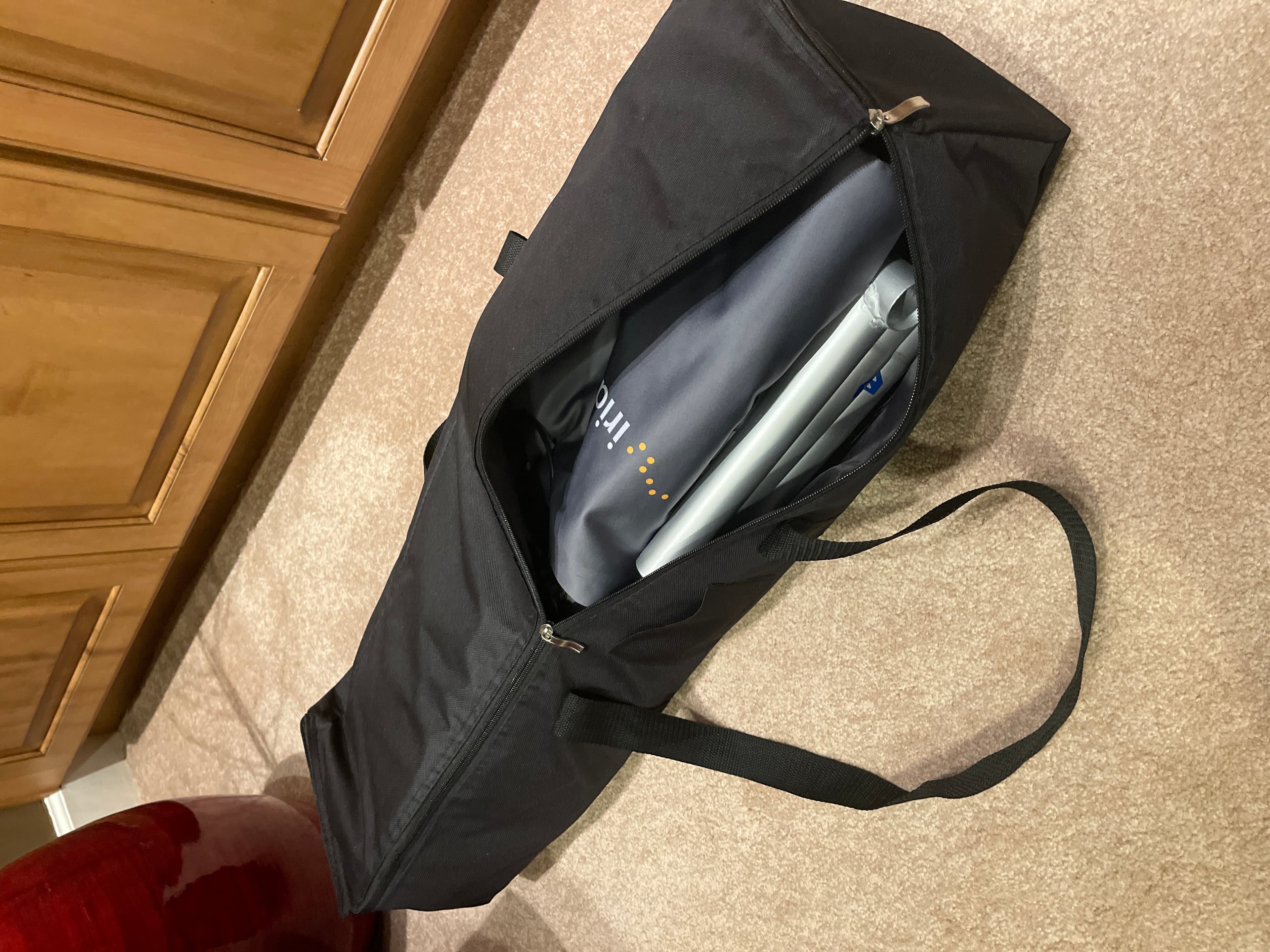 Projector Screen with Microphone - Image 1