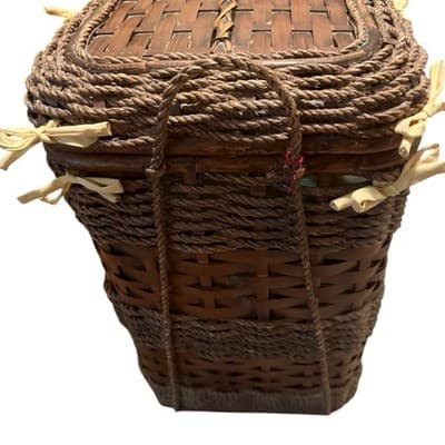 Vintage Wicker Laundry Basket Hamper Embrodiered Yellow Laundry • Beautiful - Thumbnail 9