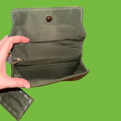 Time and Tru Women's Scarlet Envelope Wallet, Dark Olive - Thumbnail 6