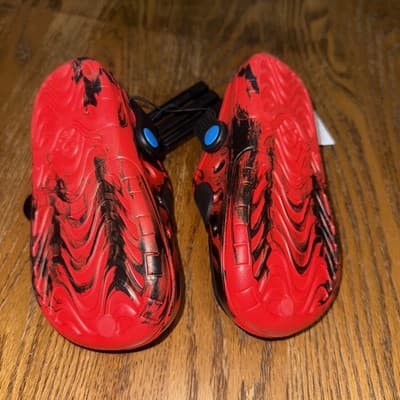 Mickey Mouse Toddlers Character Red Clog Style Unisex Size 9 - 10 New With Tags - Thumbnail 2