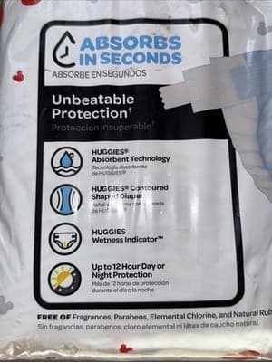 Huggies Snug & Dry Size 2 74ct - Thumbnail 4