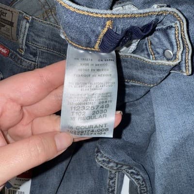 Wrangler® Boys Straight Fit Denim Jeans, Size 16 Regular • NEW - Thumbnail 3