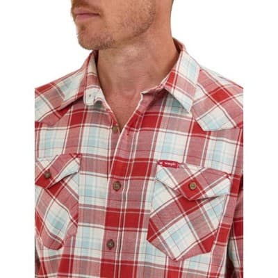 Wrangler Men's Slim Fit Long Sleeve Woven Twill Shirt with Sunglasses Cleaner (U - Thumbnail 3